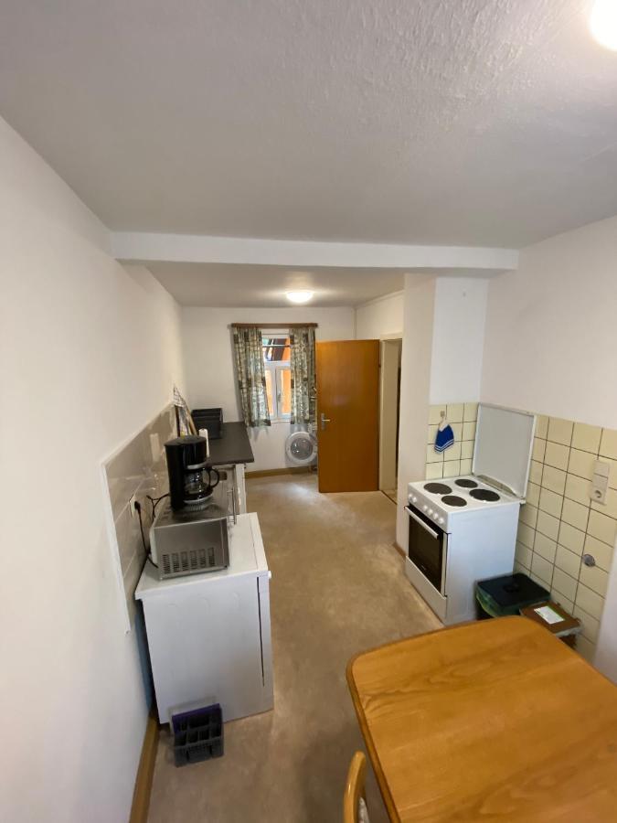 Einfaches Haus Mit Privatzimmern Und Gemeinschaftsraeumen 하일브론 외부 사진