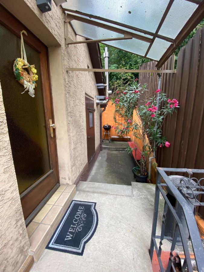 Einfaches Haus Mit Privatzimmern Und Gemeinschaftsraeumen 하일브론 외부 사진